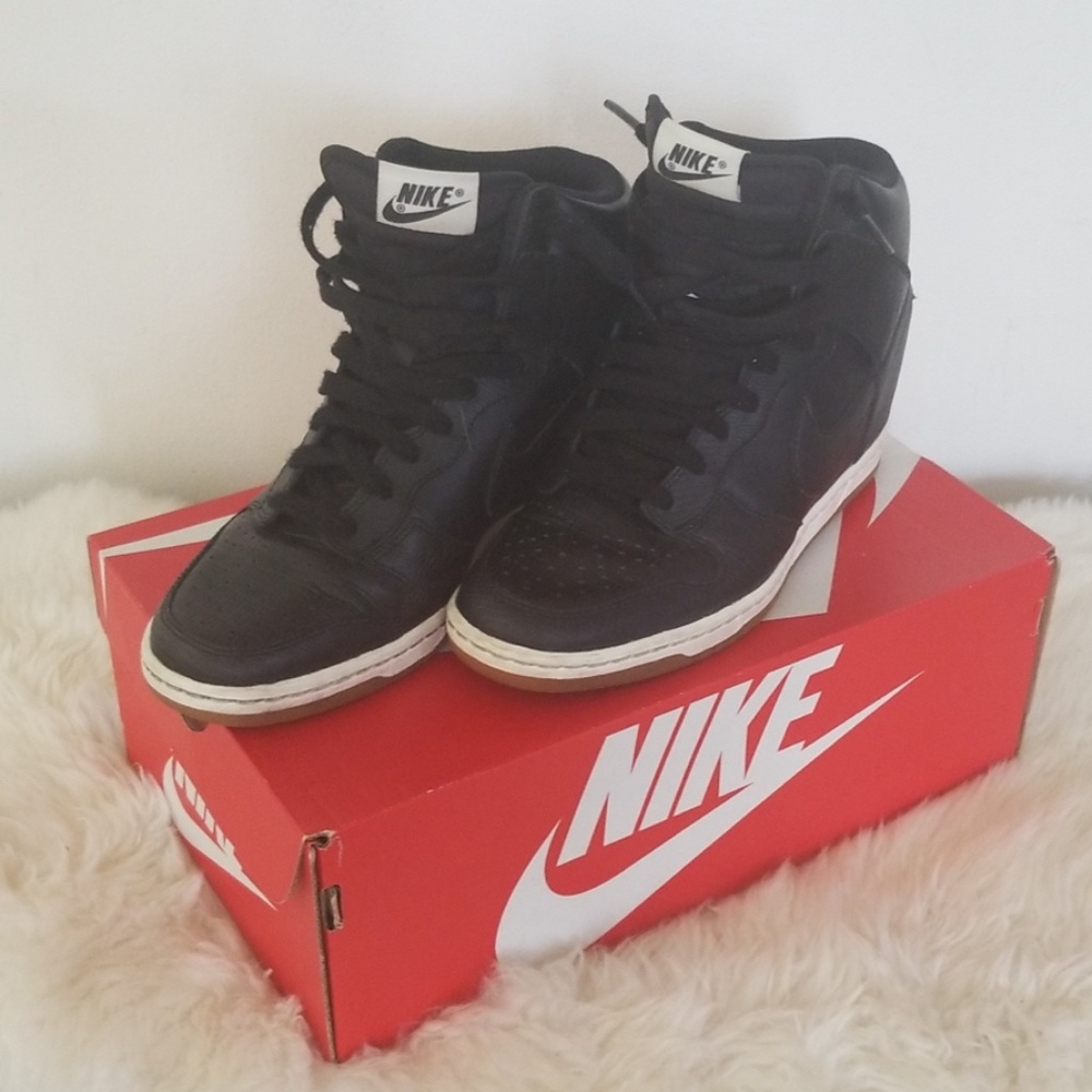 NIKE Dunk Sky Hi Wedge Sneaker